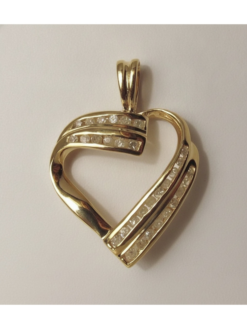 Diamonds 0.45ct 10K Yellow Gold Heart Pendant